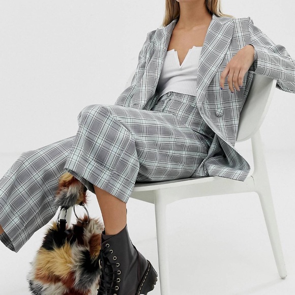 Blazer - Picture 3 of 3